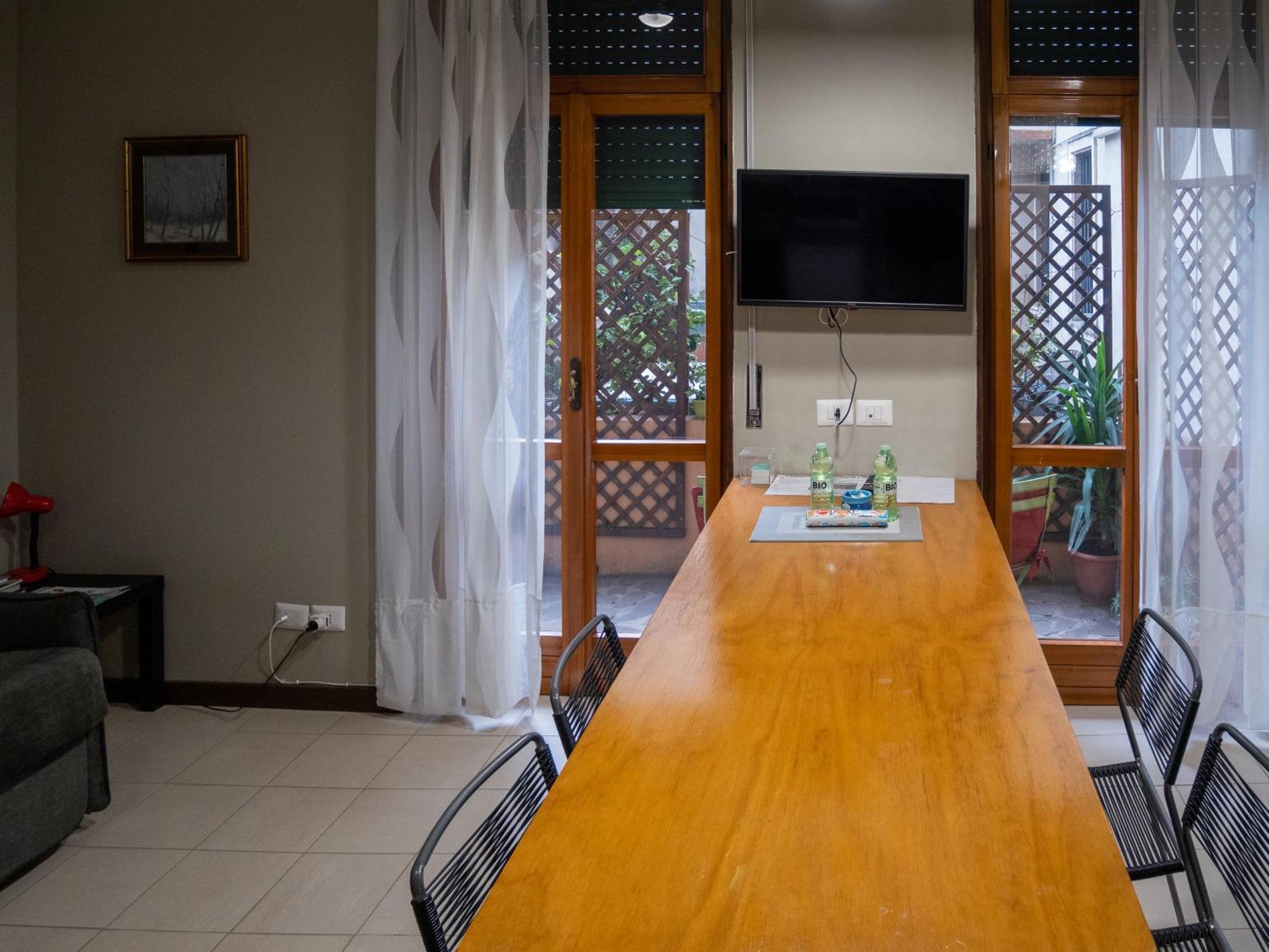 Chambers Short Rentals - Via Gezio Calini Brescia - 2 Studio Flats Екстер'єр фото