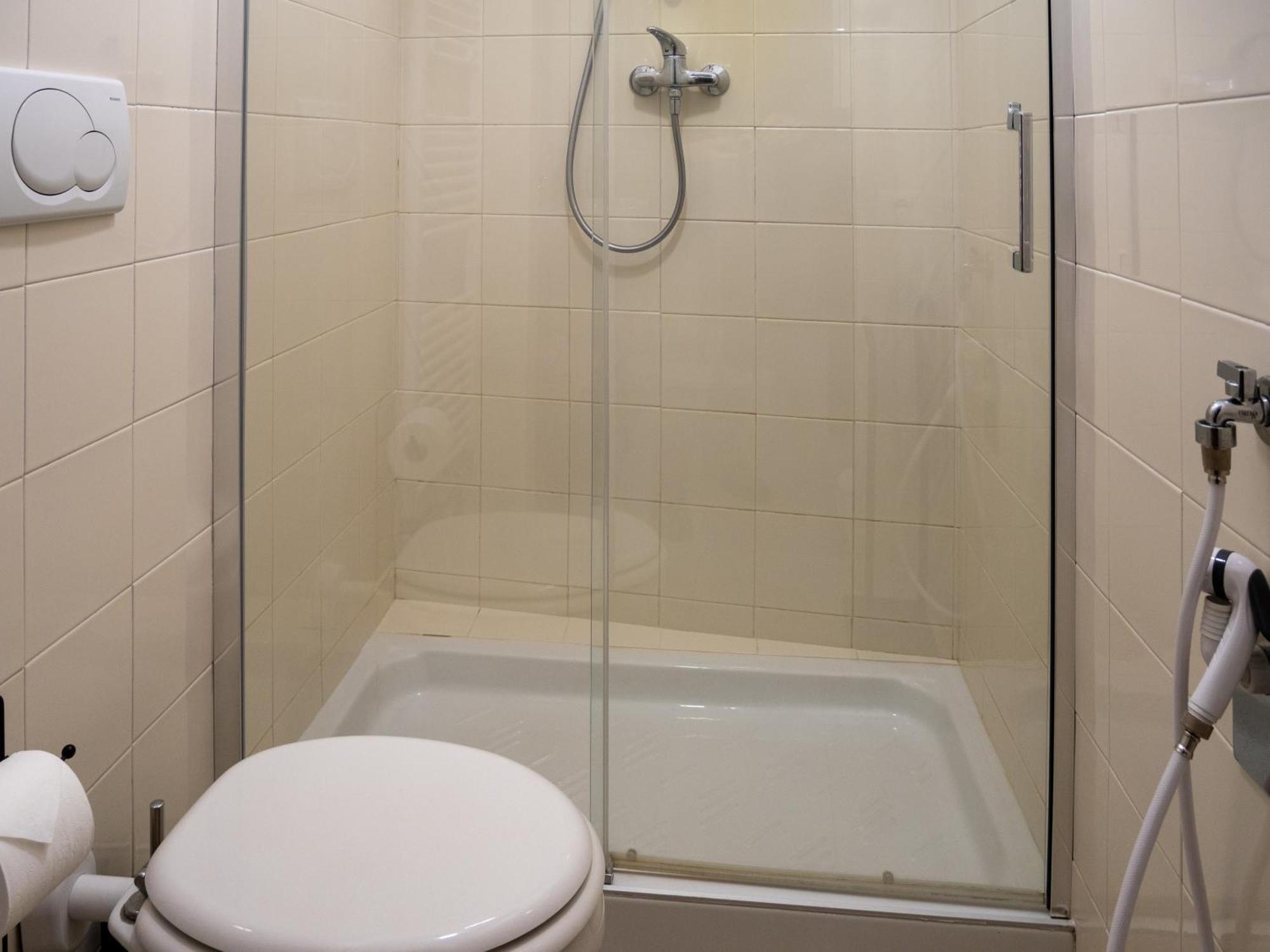 Chambers Short Rentals - Via Gezio Calini Brescia - 2 Studio Flats Екстер'єр фото